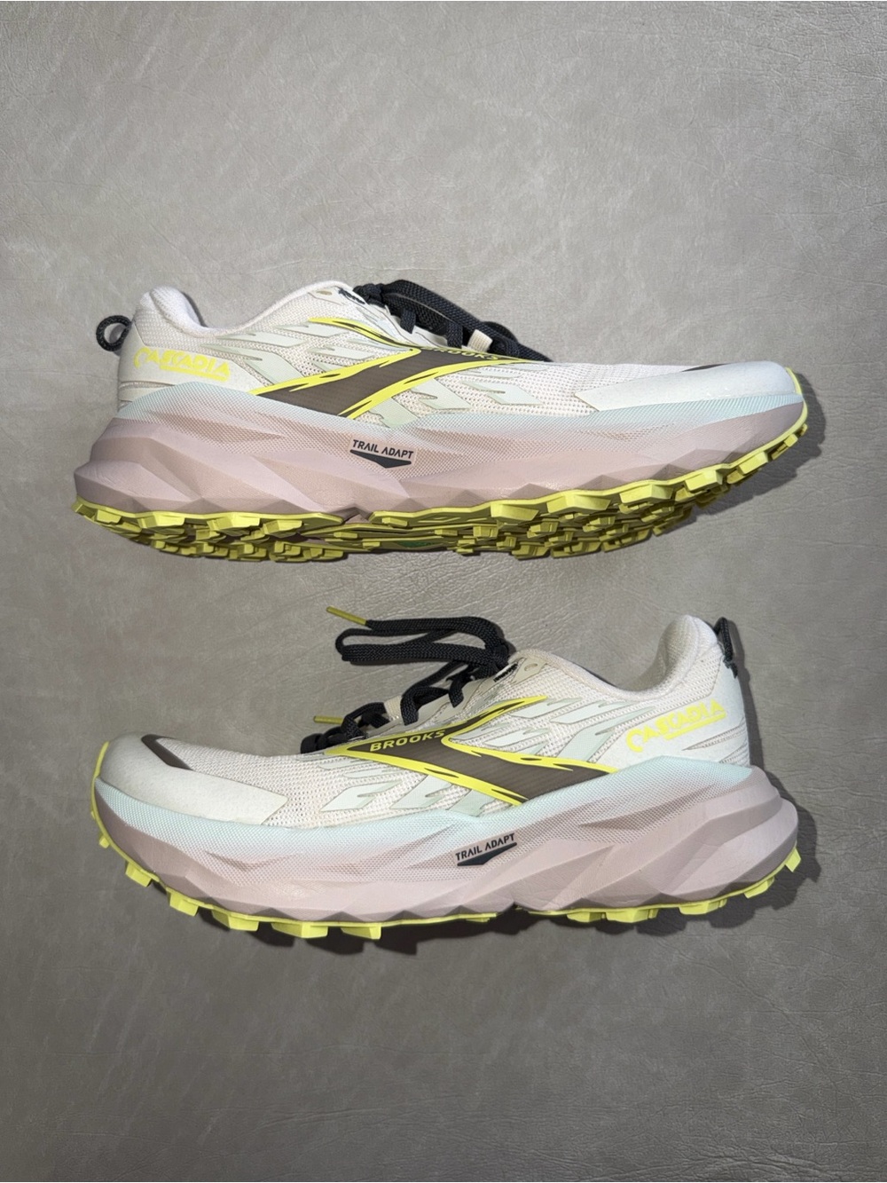 Brooks Women’s Cascadia 19 Trail Running Shoes - Picture 7 of 14
